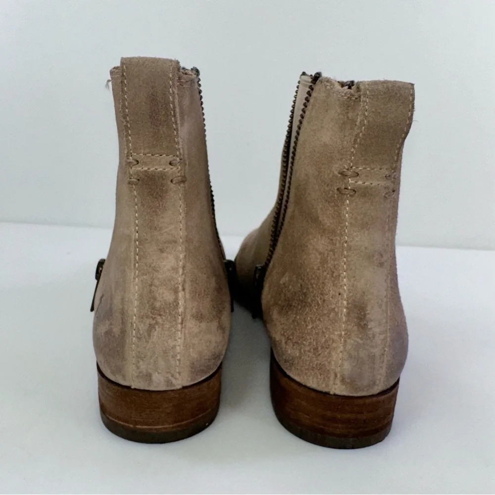 FRYE 3478248-Ash Women's Suede Carly Zip Chelsea Boot Sz 7.5B